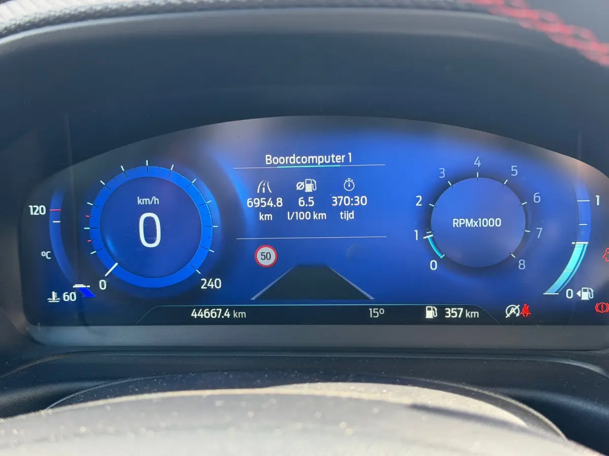 1.0 EcoBoost ST-Line X - Agate Black - Panorama/Virtual/Winterpakket
