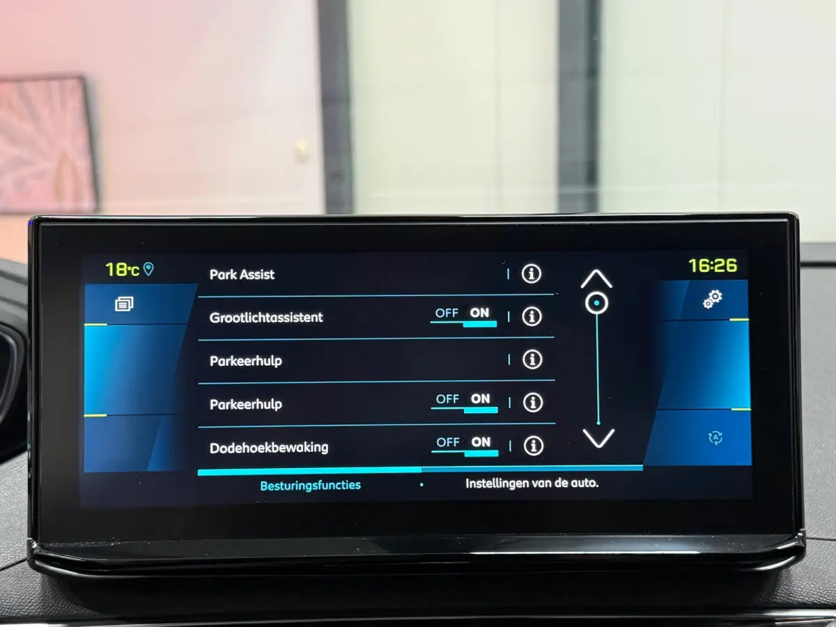 HYBRID 225 PK GT Pack EAT8 | i-Cockpit | Navi | Apple CarPlay | 360° Camera | ACC | Leder/Alcantara