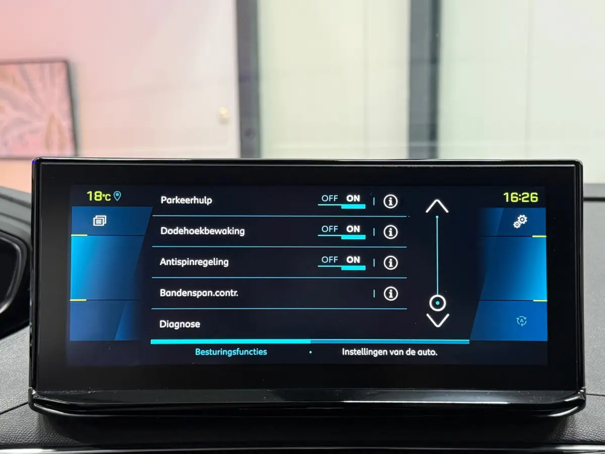 HYBRID 225 PK GT Pack EAT8 | i-Cockpit | Navi | Apple CarPlay | 360° Camera | ACC | Leder/Alcantara