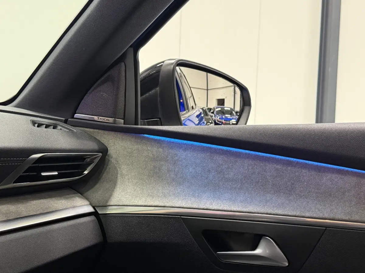 HYBRID 225 PK GT Pack EAT8 | i-Cockpit | Navi | Apple CarPlay | 360° Camera | ACC | Leder/Alcantara