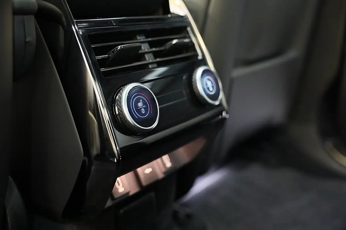 3.0 P460e Dynamic HSE PHEV / Head Up / 360 Camera / Leder Two Tone / Open Pano / Trekhaak / 23 Inch