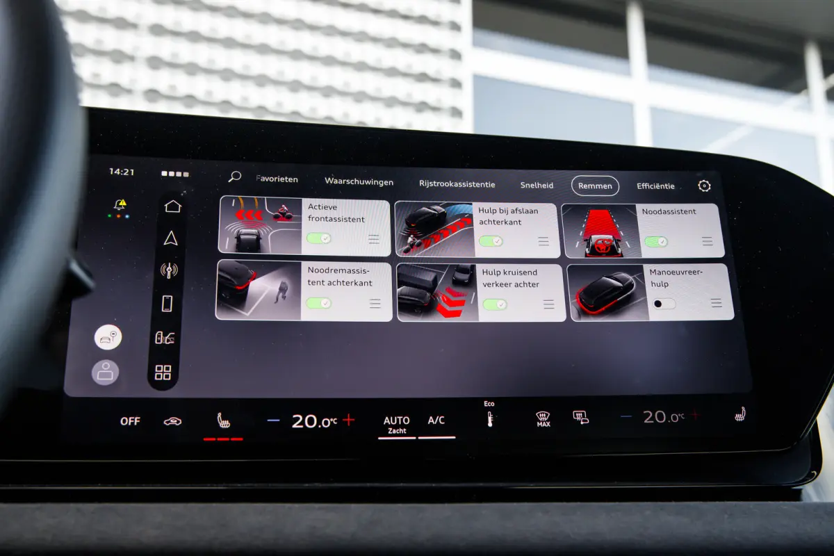SQ6 quattro 360 kW | Luchtvering | Panoramadak | Trekhaak | Bang & Olufsen |