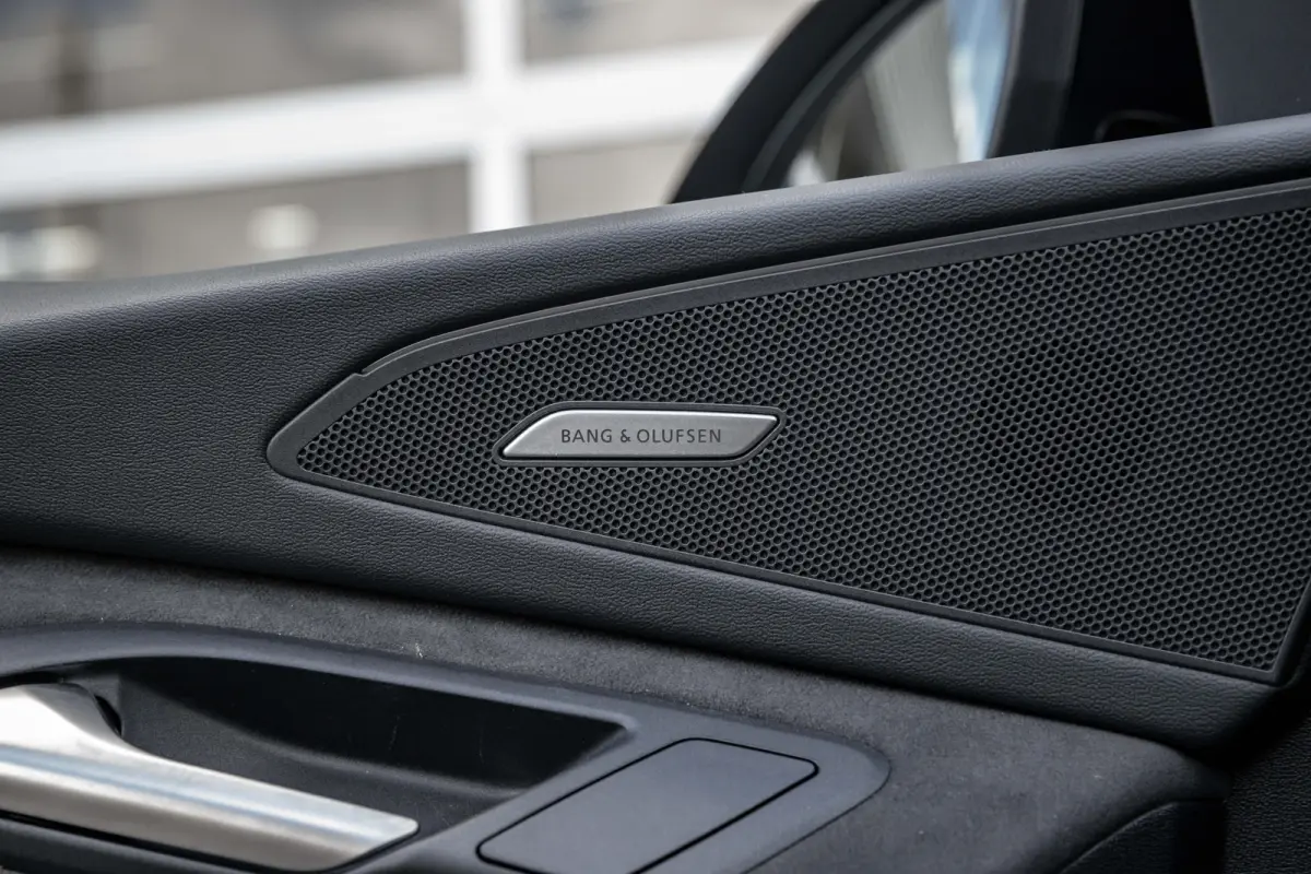 SQ6 quattro 360 kW | Luchtvering | Panoramadak | Trekhaak | Bang & Olufsen |