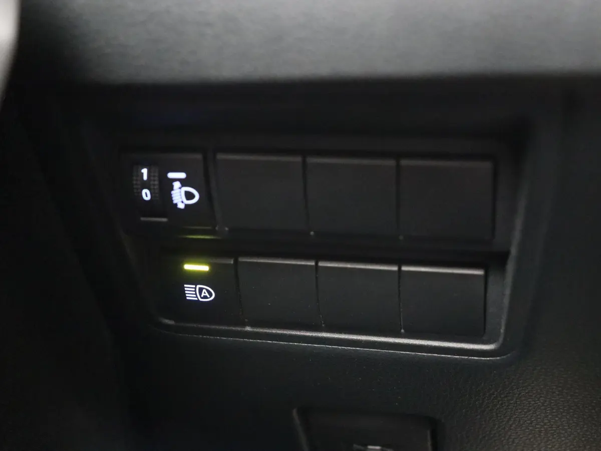 1.5 Hybrid Dynamic | Achteruitrijcamera | Apple Carplay & Android Auto | Full Led |