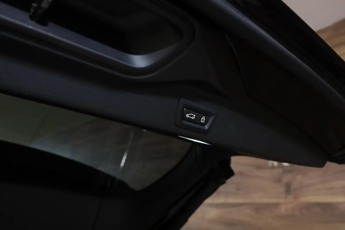 xDrive45e M-Sport|Skylounge|HUD|360|Aero|Ventilatie|
