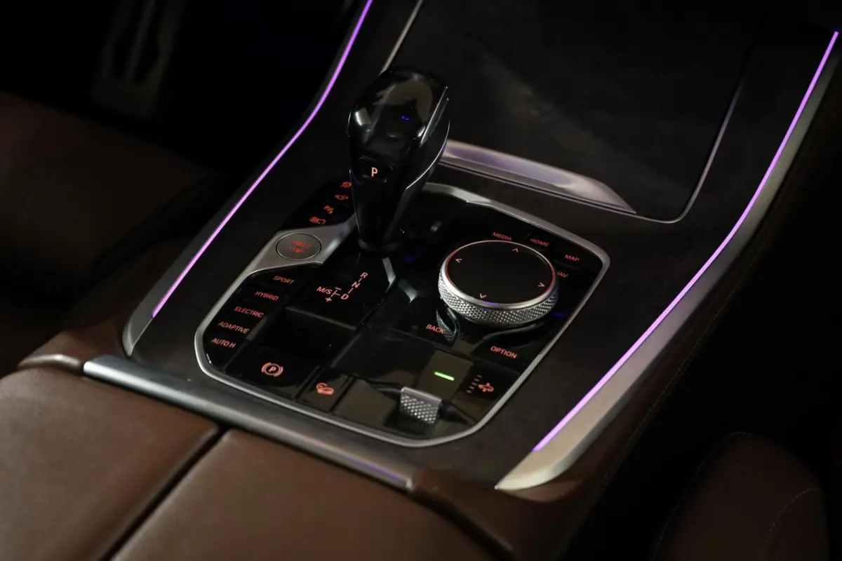 xDrive45e M-Sport|Skylounge|HUD|360|Aero|Ventilatie|