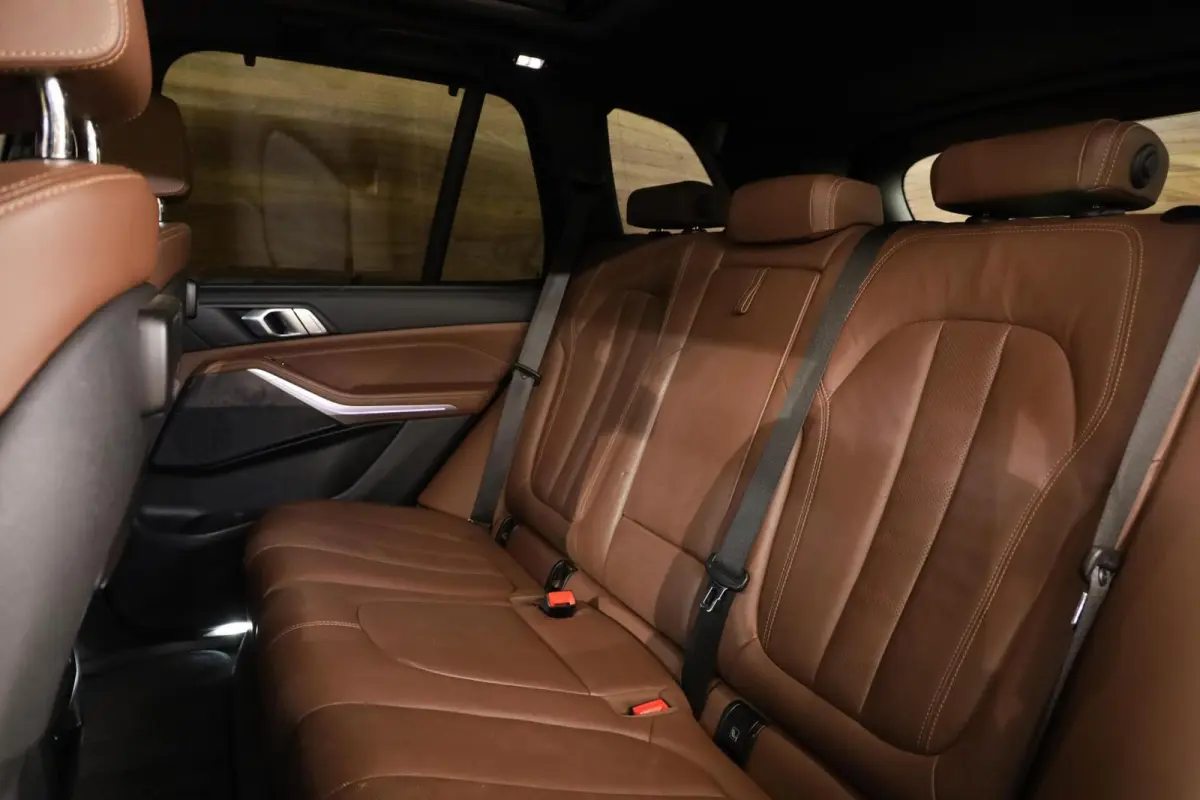 xDrive45e M-Sport|Skylounge|HUD|360|Aero|Ventilatie|