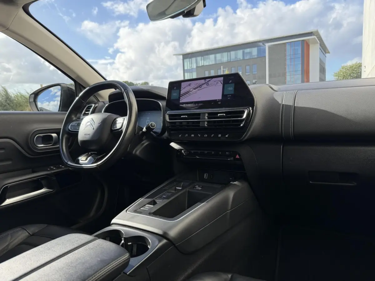 1.6 Plug-in Hybrid 225 Shine | Pano | Massage | Carplay