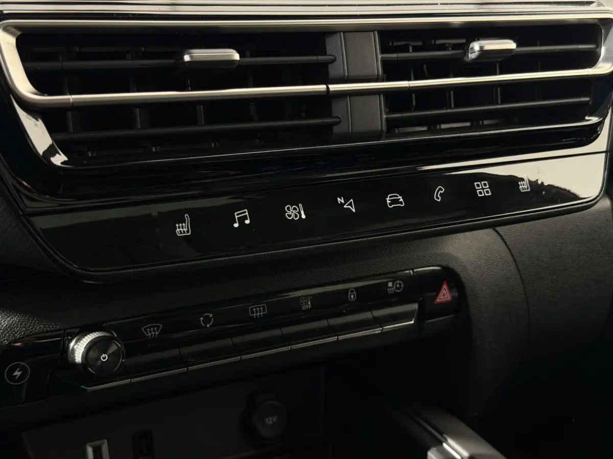 1.6 Plug-in Hybrid 225 Shine | Pano | Massage | Carplay