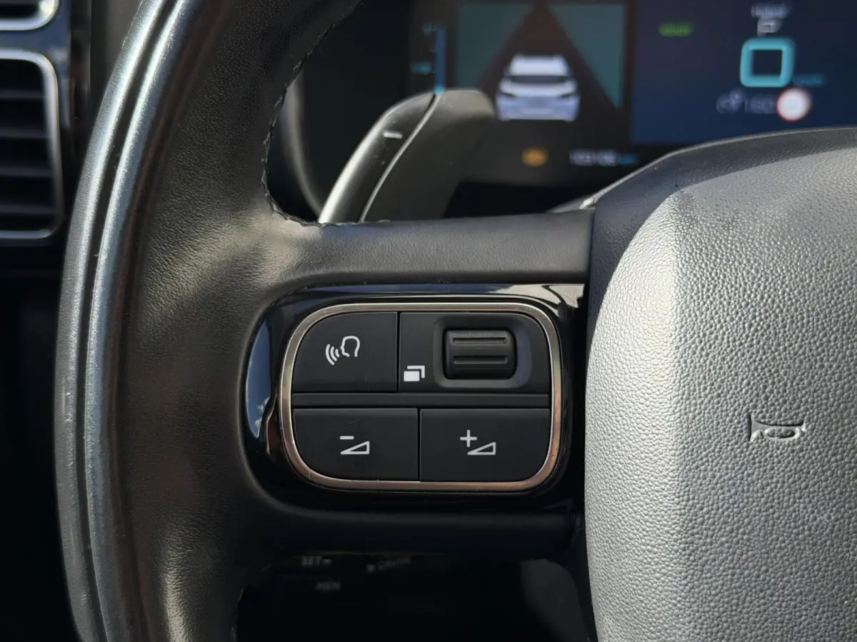 1.6 Plug-in Hybrid 225 Shine | Pano | Massage | Carplay