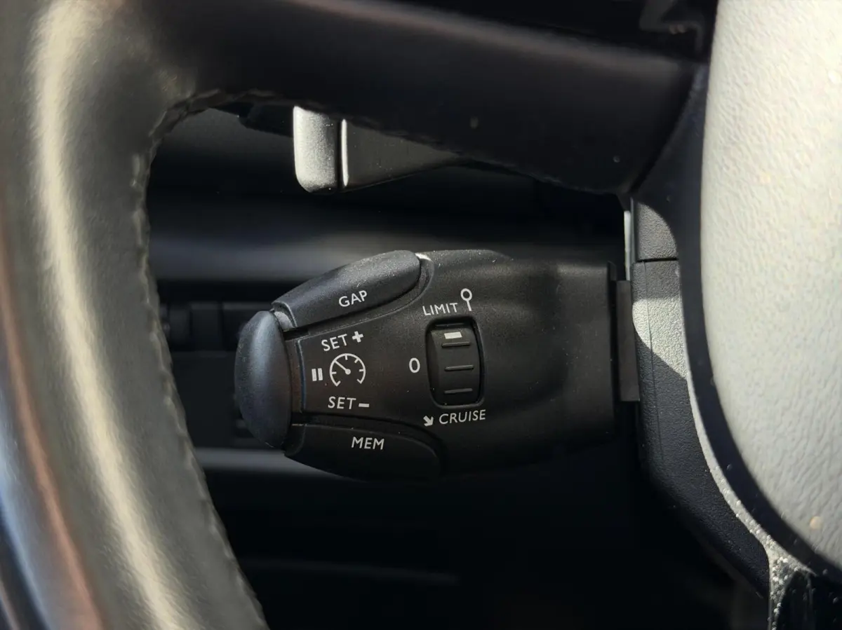 1.6 Plug-in Hybrid 225 Shine | Pano | Massage | Carplay