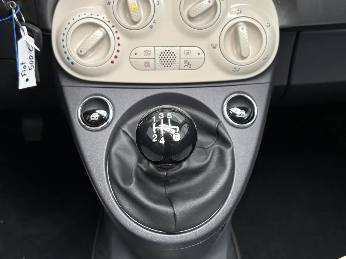 abrio TwinAir Turbo Lounge / NL Auto / Nieuw staat! / Navigatie / Groot scherm / Facelift / Rijklaar!