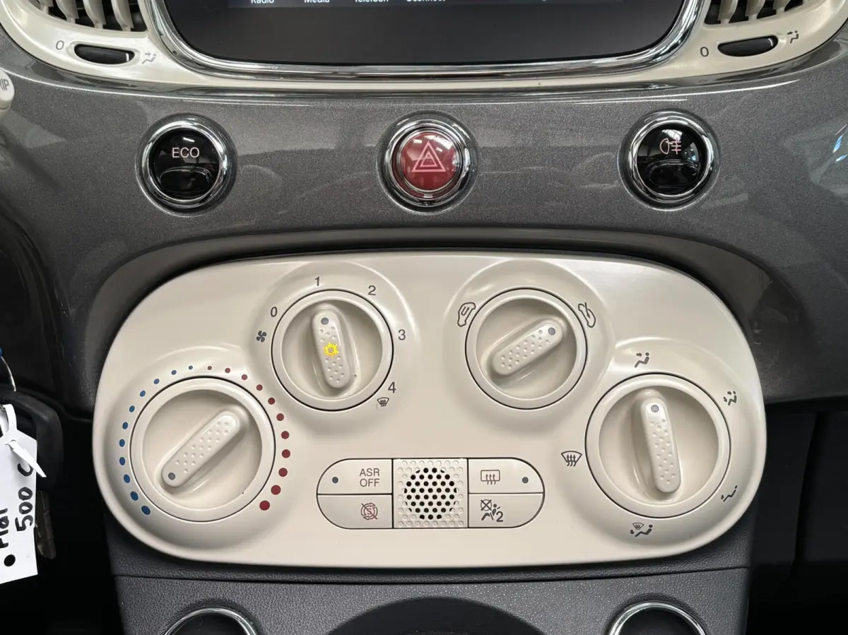 abrio TwinAir Turbo Lounge / NL Auto / Nieuw staat! / Navigatie / Groot scherm / Facelift / Rijklaar!