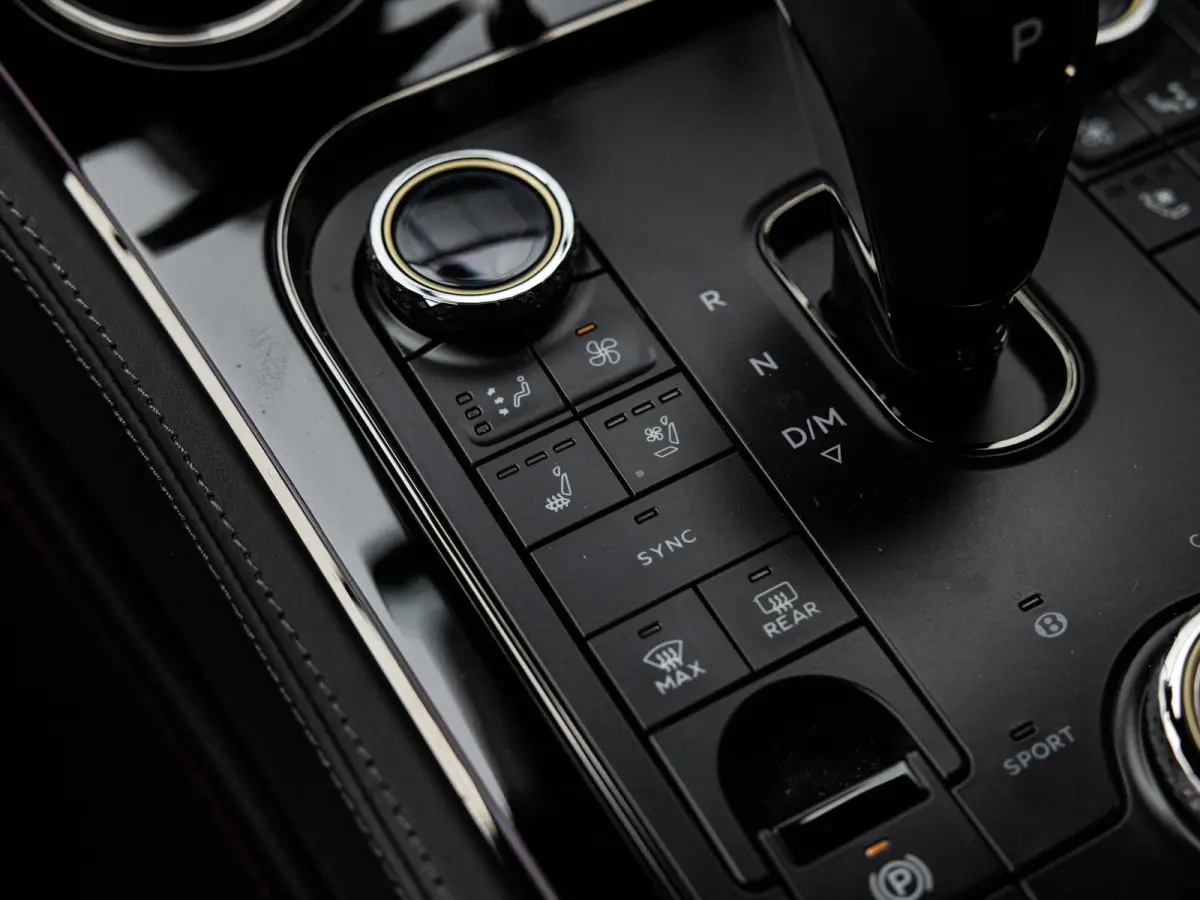 4.0 V8 Hybrid Black Edition | PANORAMADAK | TOURING SPECIFICATION | 22 INCH BLACK | NAIM SOUND | BTW AUTO |