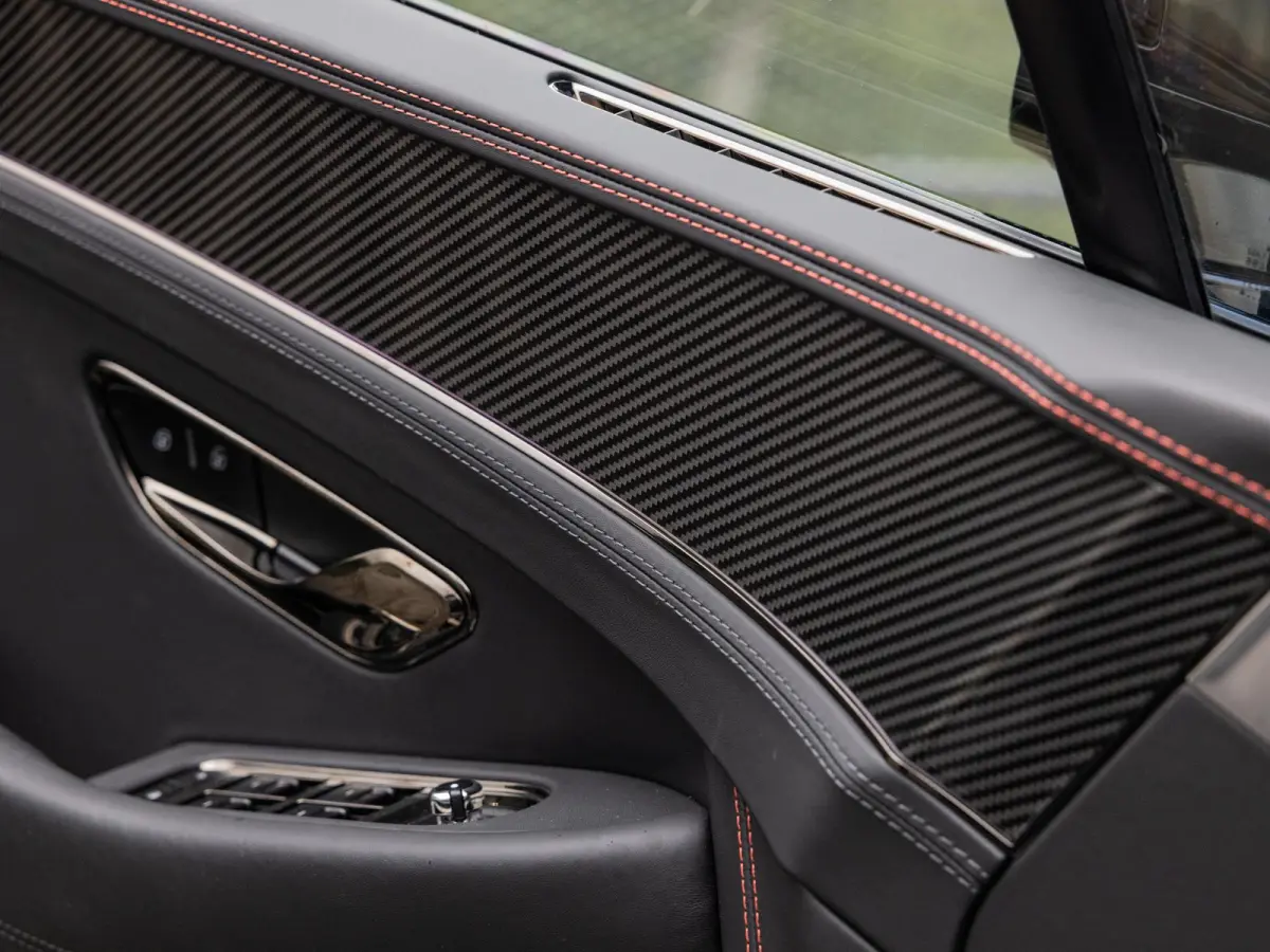 4.0 V8 Hybrid Black Edition | PANORAMADAK | TOURING SPECIFICATION | 22 INCH BLACK | NAIM SOUND | BTW AUTO |