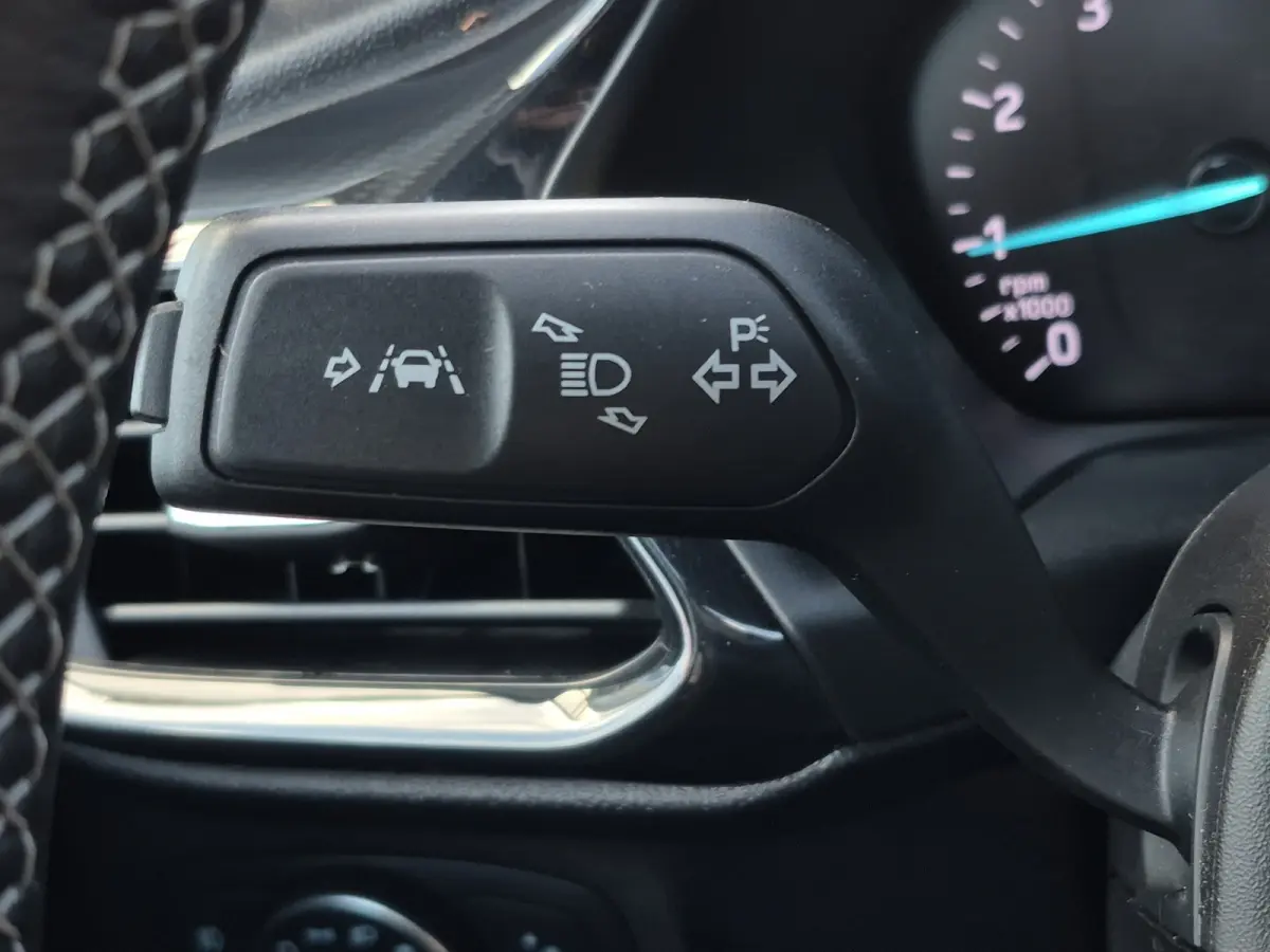 1.0 EcoBoost Active Voorruit verwarming | B&O Geluid | Parkeersensoren | LED | Climate control Full map navigatie | Carplay/android auto |