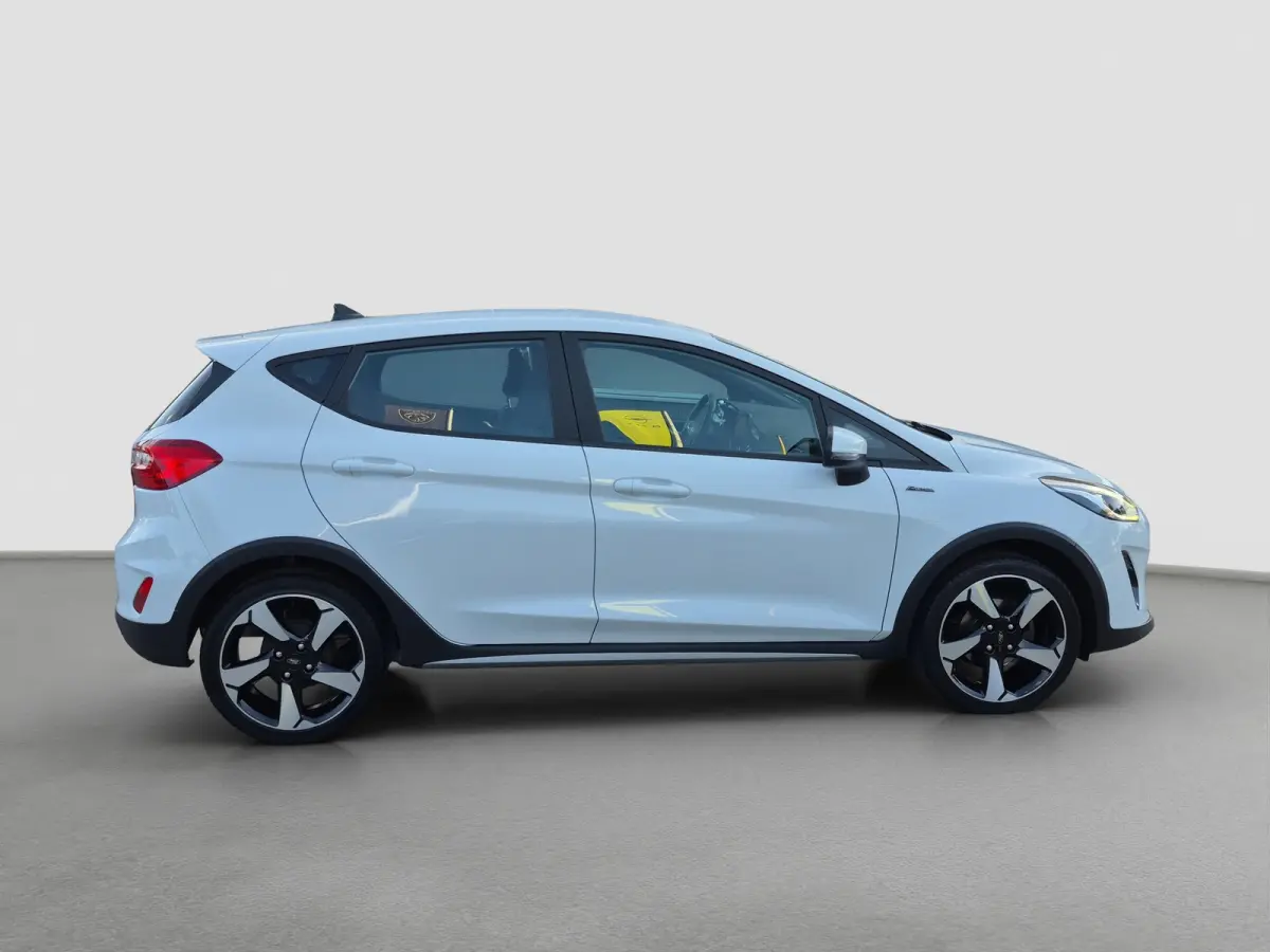 1.0 EcoBoost Active Voorruit verwarming | B&O Geluid | Parkeersensoren | LED | Climate control Full map navigatie | Carplay/android auto |