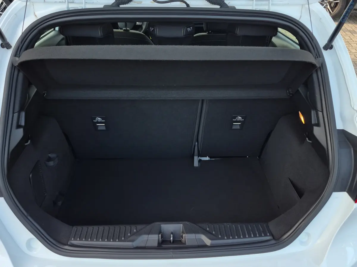 1.0 EcoBoost Active Voorruit verwarming | B&O Geluid | Parkeersensoren | LED | Climate control Full map navigatie | Carplay/android auto |