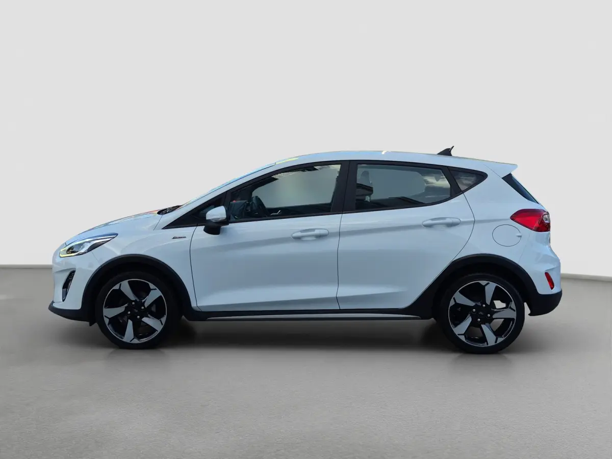 1.0 EcoBoost Active Voorruit verwarming | B&O Geluid | Parkeersensoren | LED | Climate control Full map navigatie | Carplay/android auto |