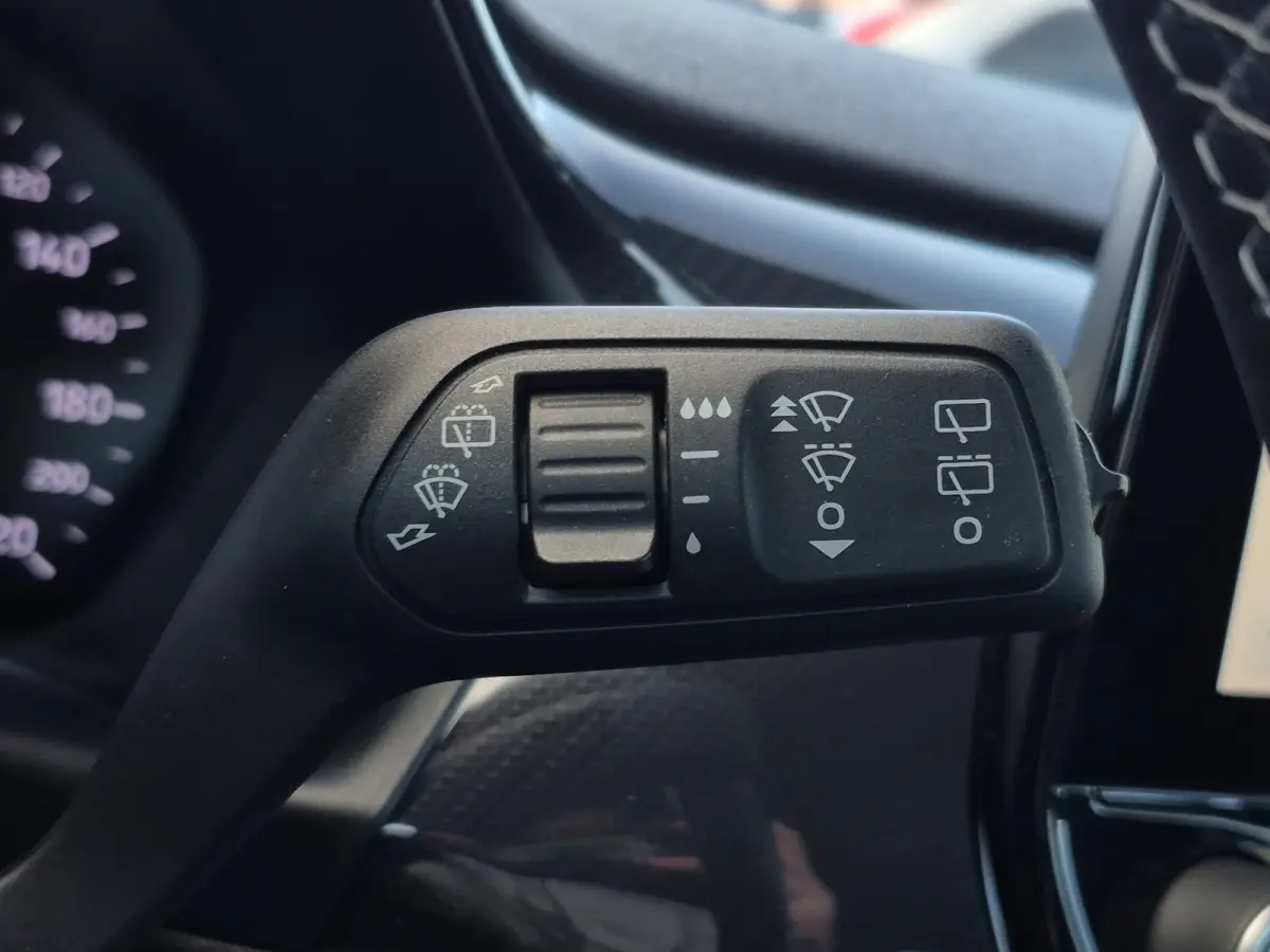1.0 EcoBoost Active Voorruit verwarming | B&O Geluid | Parkeersensoren | LED | Climate control Full map navigatie | Carplay/android auto |