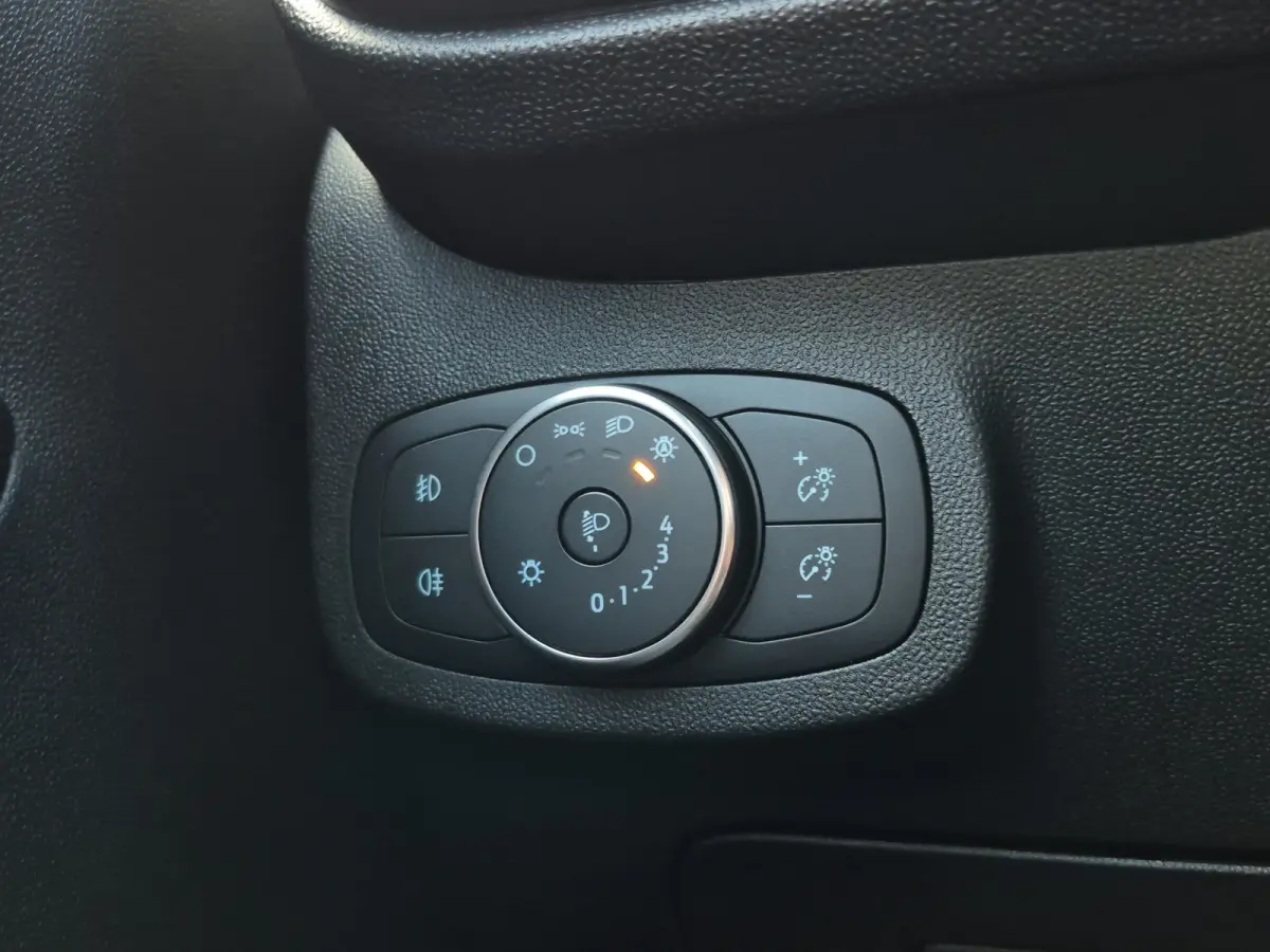 1.0 EcoBoost Active Voorruit verwarming | B&O Geluid | Parkeersensoren | LED | Climate control Full map navigatie | Carplay/android auto |