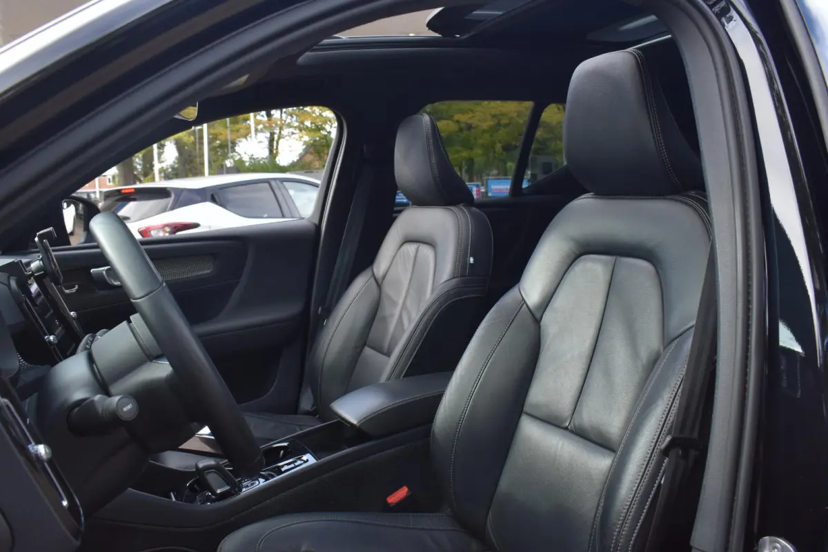 1.5 T5 R-Design Schuifdak | Harman & Kardon | Leder | 12 mnd BOVAG garantie | Whatsapp 06-53188999