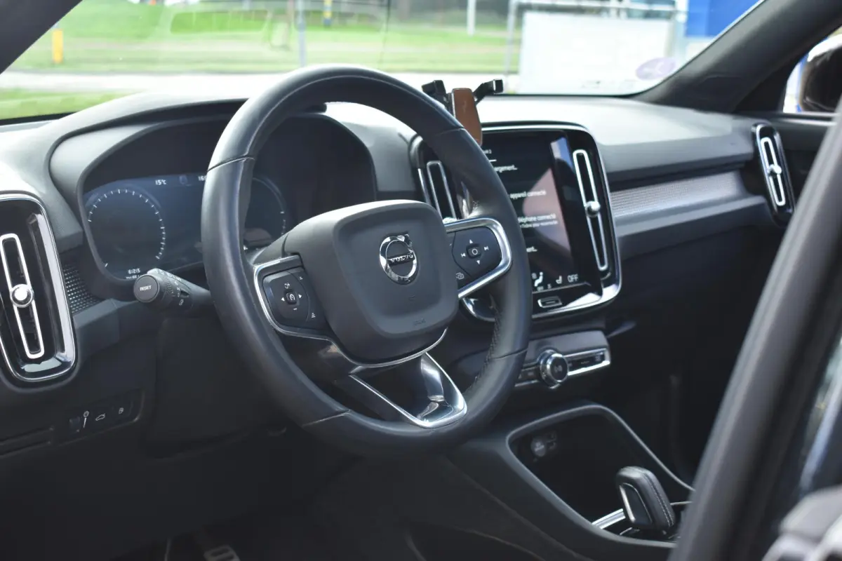 1.5 T5 R-Design Schuifdak | Harman & Kardon | Leder | 12 mnd BOVAG garantie | Whatsapp 06-53188999