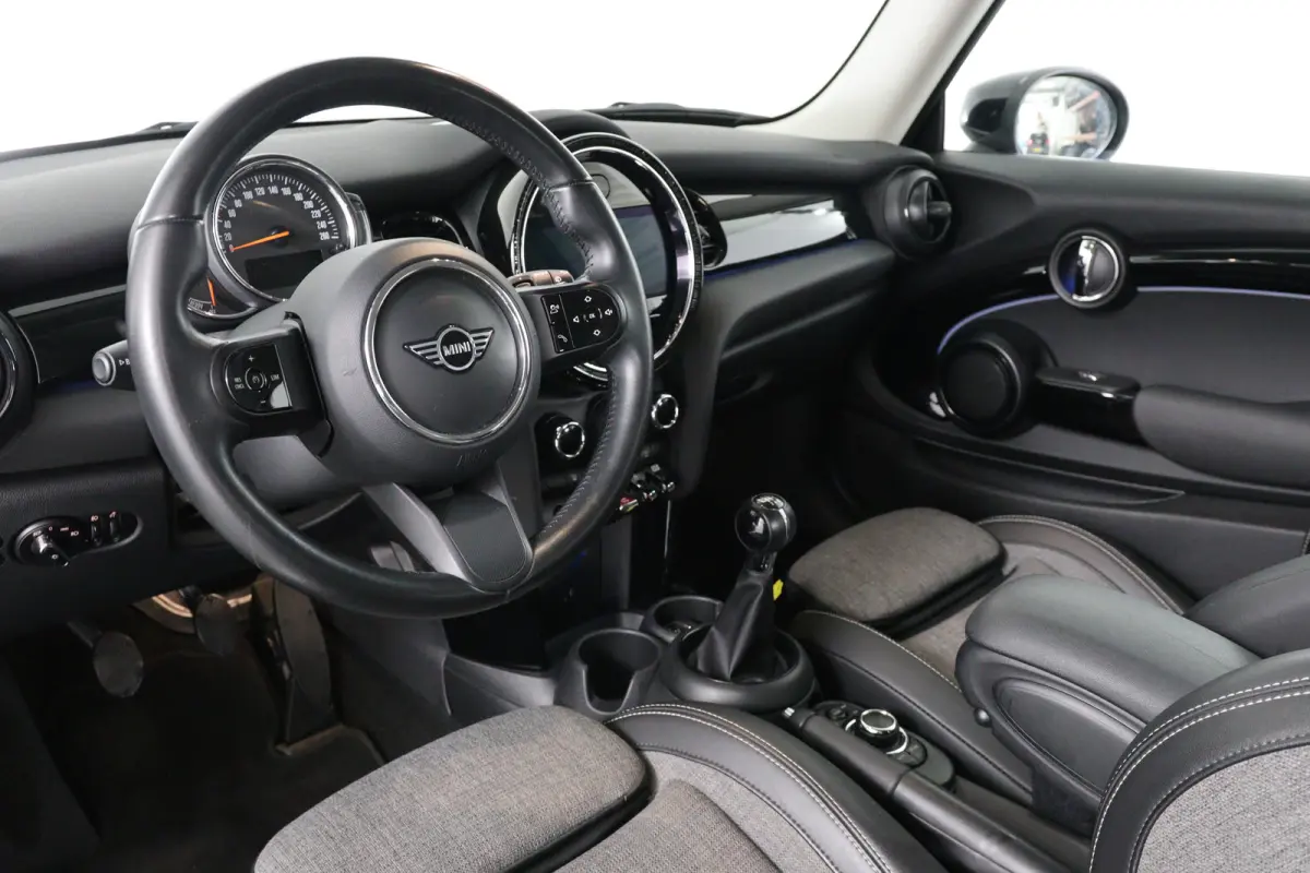 1.5 Cooper Classic | LED | Union Jack | Navi | Sfeerverlichting | Sportstoelen | Half Leder | Clima | Parkeersensoren | Lichtmetalen Velgen