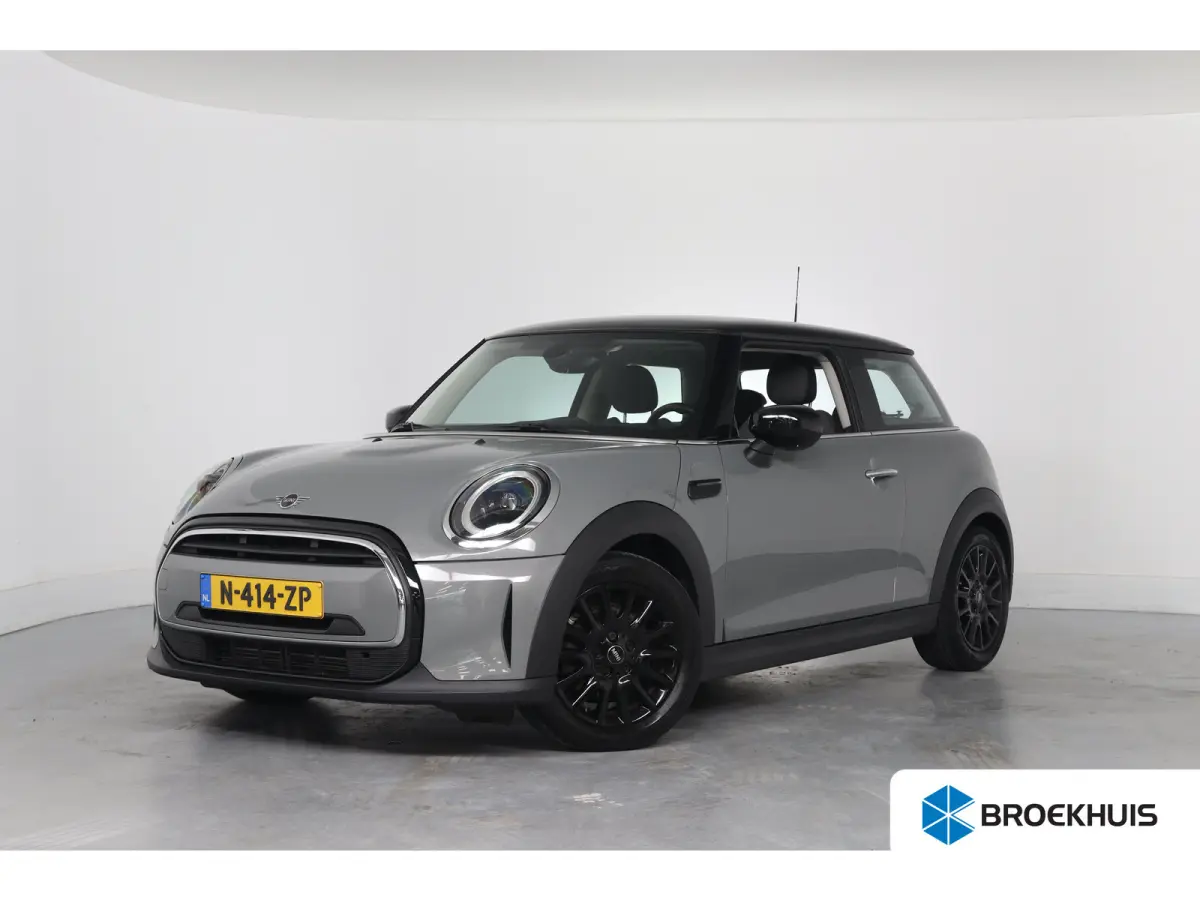 1.5 Cooper Classic | LED | Union Jack | Navi | Sfeerverlichting | Sportstoelen | Half Leder | Clima | Parkeersensoren | Lichtmetalen Velgen