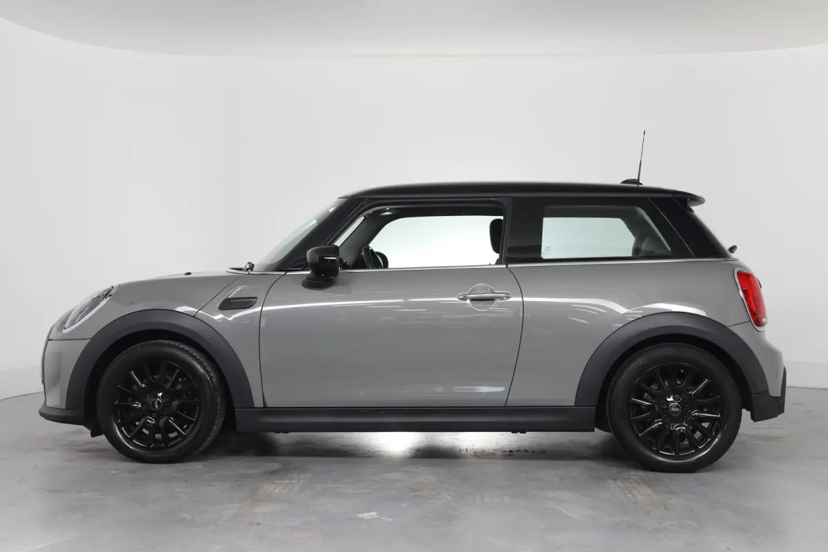 1.5 Cooper Classic | LED | Union Jack | Navi | Sfeerverlichting | Sportstoelen | Half Leder | Clima | Parkeersensoren | Lichtmetalen Velgen