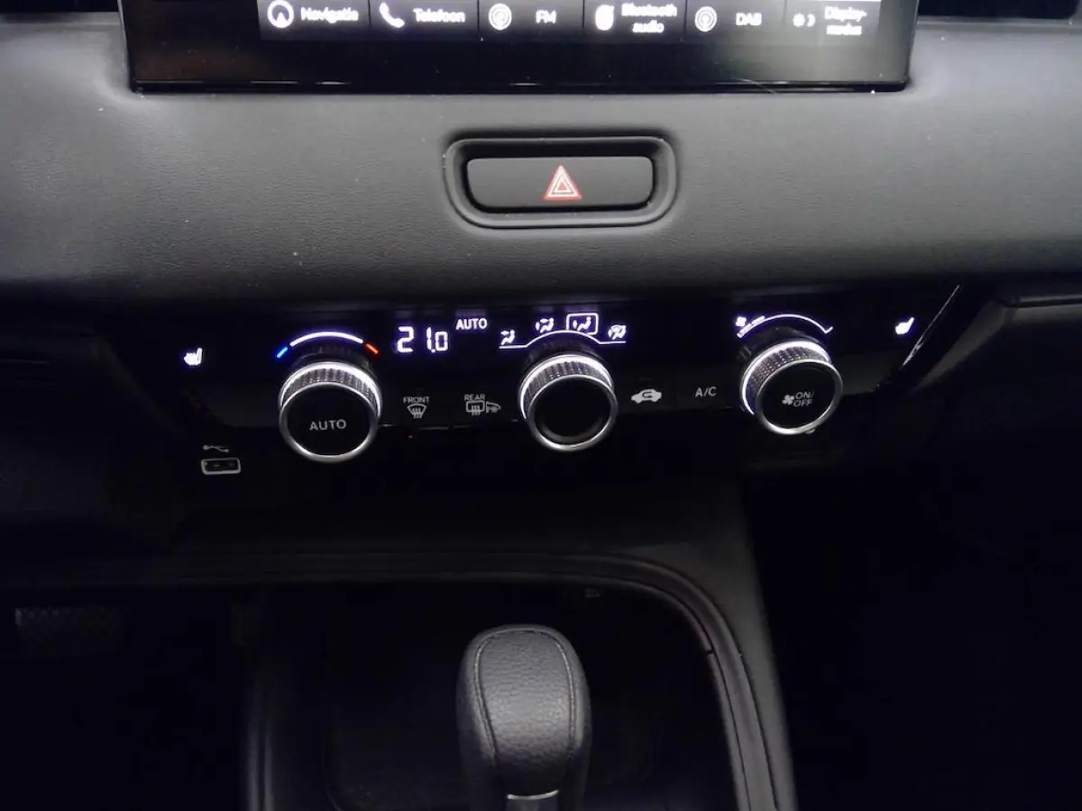 1.5 e:HEV ELEGANCE I AUTOMAAT I P-CAMERA I STOELVERWARMING I APPLE CARPLAY