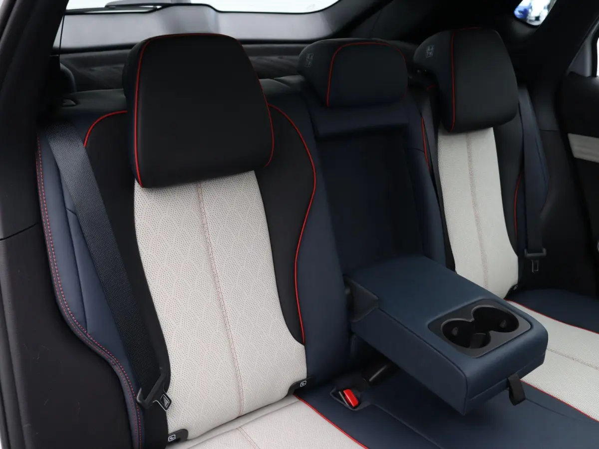 Comfort 60 kWh | SOH 95% | Panoramadak | 420km WLTP | Stoelverwarming |