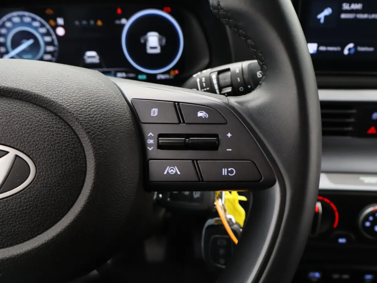 1.0 T-GDI 100pk Comfort | Airco | Camera | Carplay | Cruise control | Dodehoek detectie | Navigatie | Parkeersensoren | Digitaal cockpit | Lichtmetalen velgen