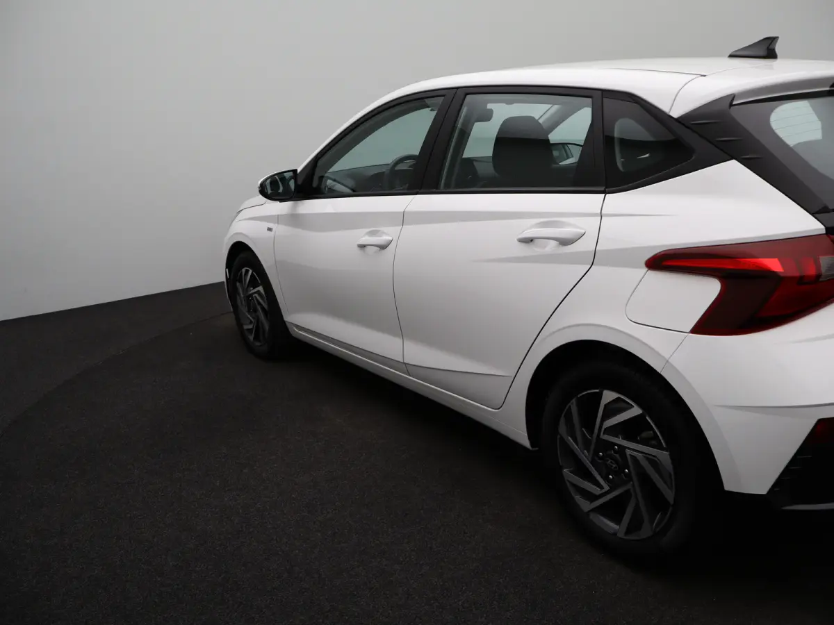 1.0 T-GDI 100pk Comfort | Airco | Camera | Carplay | Cruise control | Dodehoek detectie | Navigatie | Parkeersensoren | Digitaal cockpit | Lichtmetalen velgen