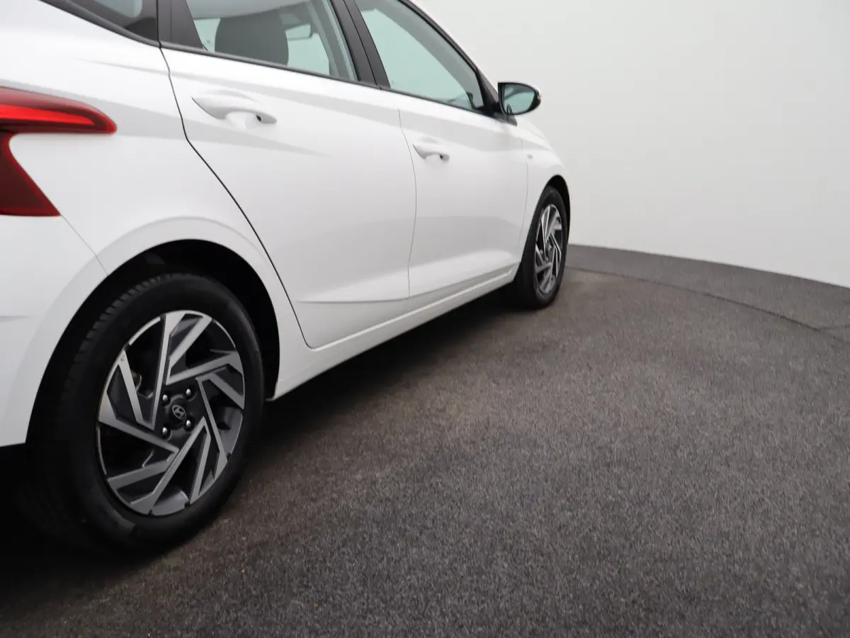 1.0 T-GDI 100pk Comfort | Airco | Camera | Carplay | Cruise control | Dodehoek detectie | Navigatie | Parkeersensoren | Digitaal cockpit | Lichtmetalen velgen