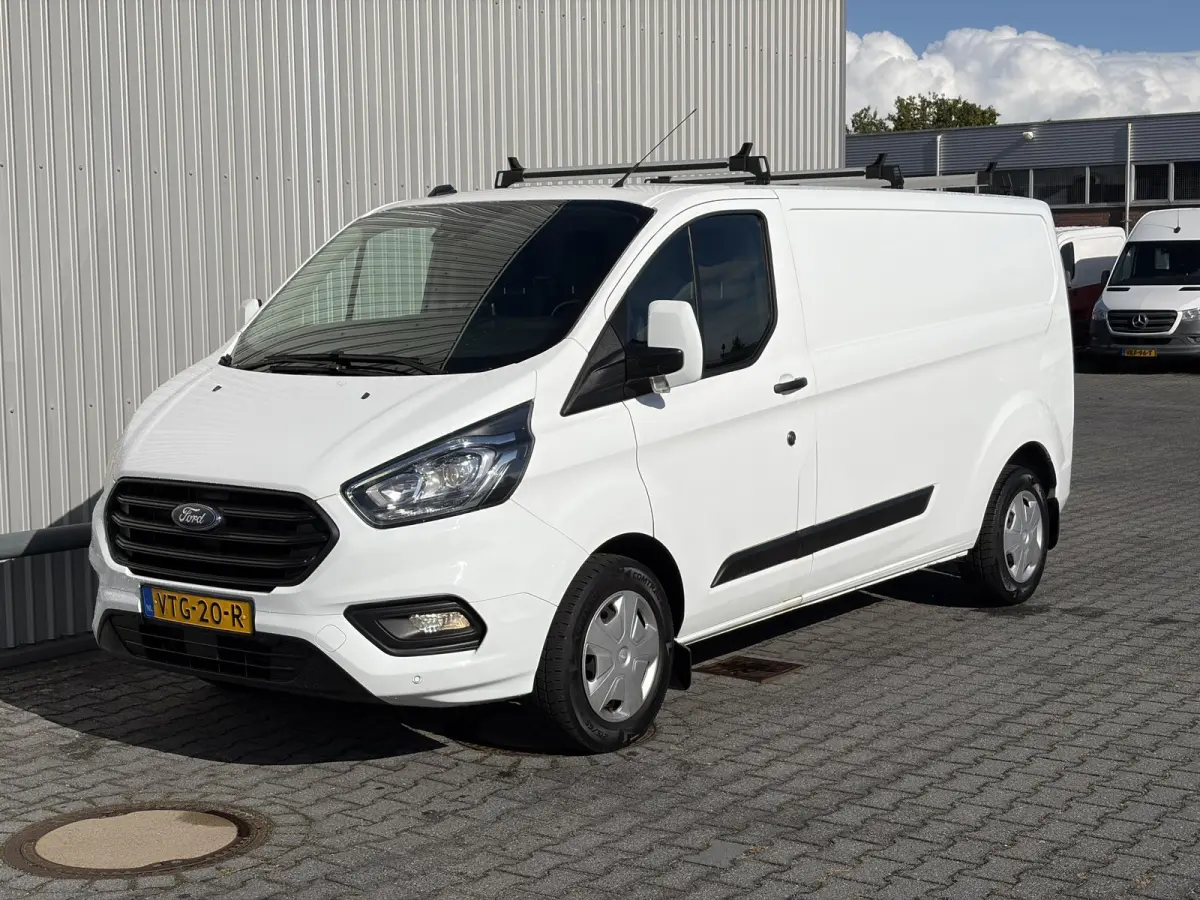 320 2.0 TDCI L2H1*NAVI*CAM*CRUISE*A/C*TEL*3PERS*