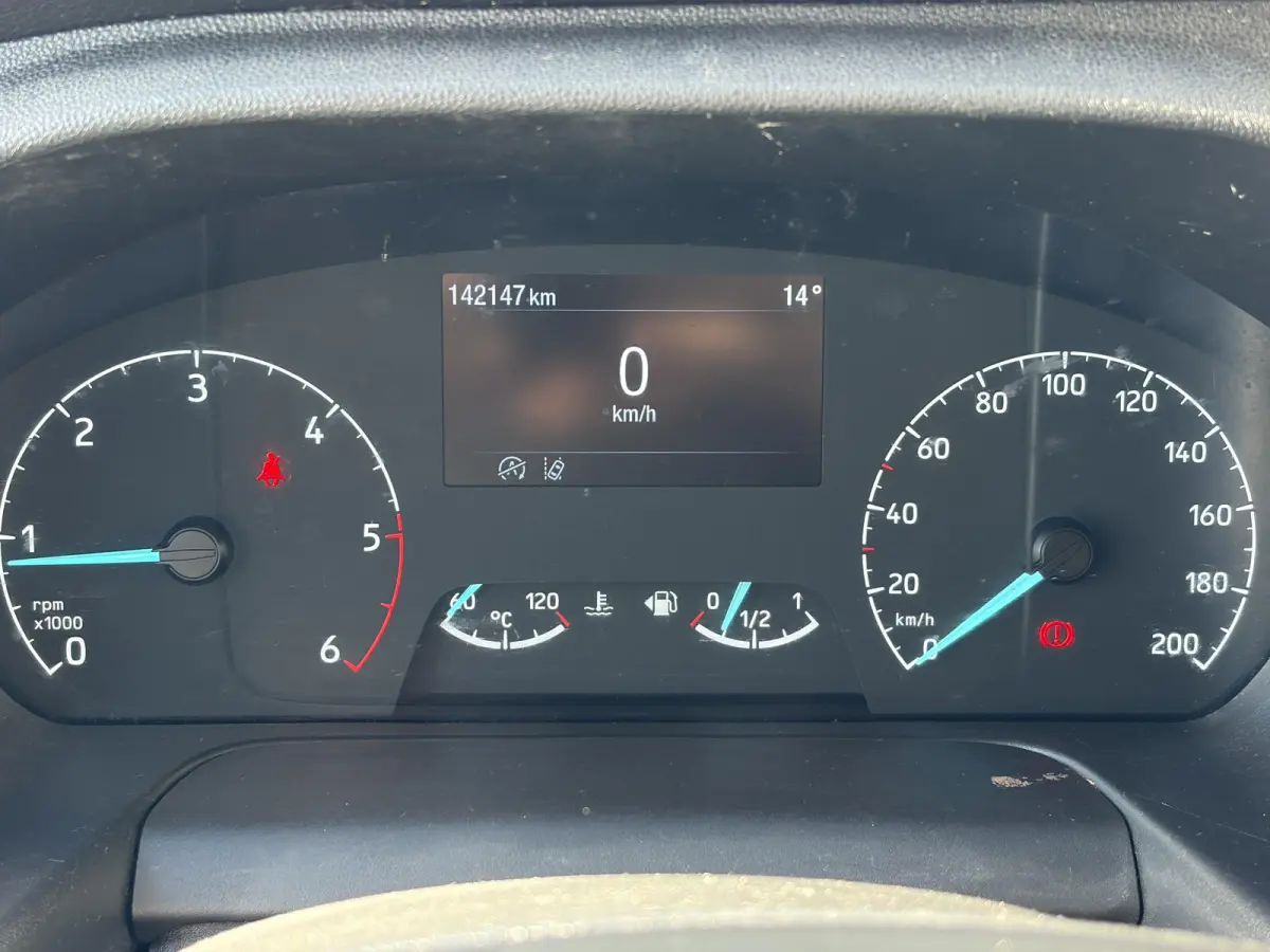 320 2.0 TDCI L2H1*NAVI*CAM*CRUISE*A/C*TEL*3PERS*