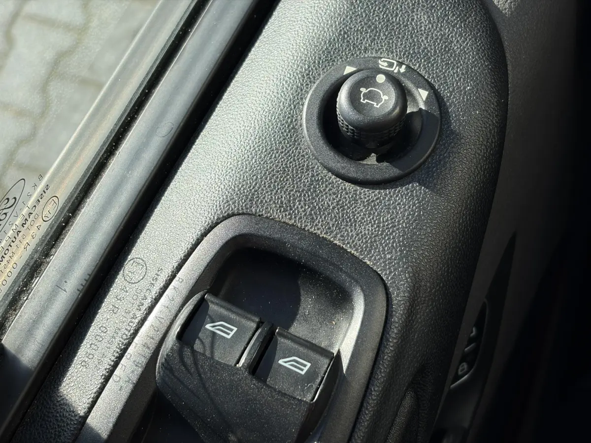 320 2.0 TDCI L2H1*NAVI*CAM*CRUISE*A/C*TEL*3PERS*