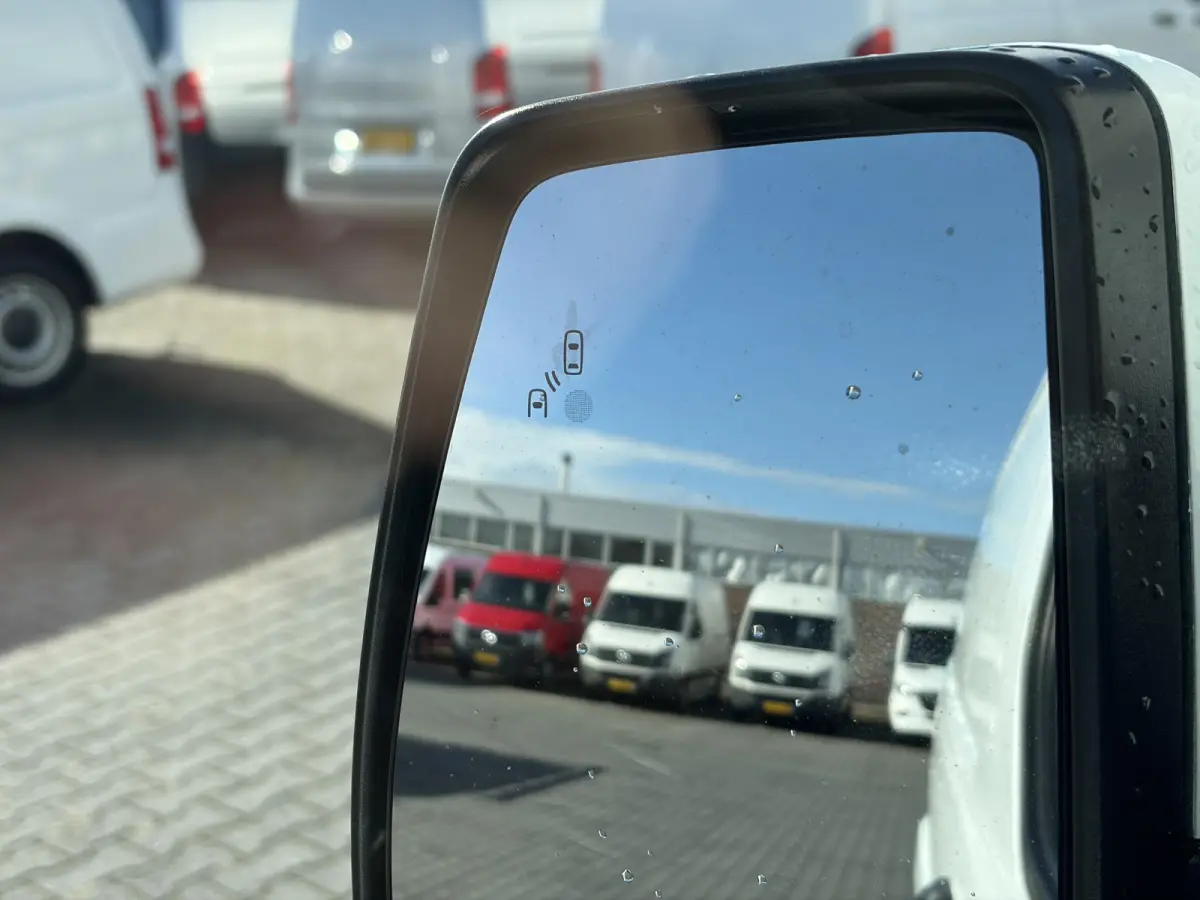 320 2.0 TDCI L2H1*NAVI*CAM*CRUISE*A/C*TEL*3PERS*