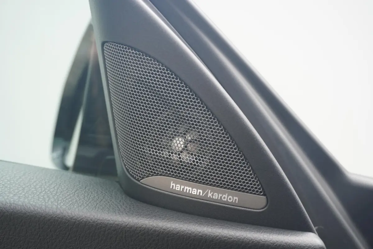 M2 DCT Competition | Elektrisch schuif-kanteldak | Elektrische stoelen met memory | Harman Kardon