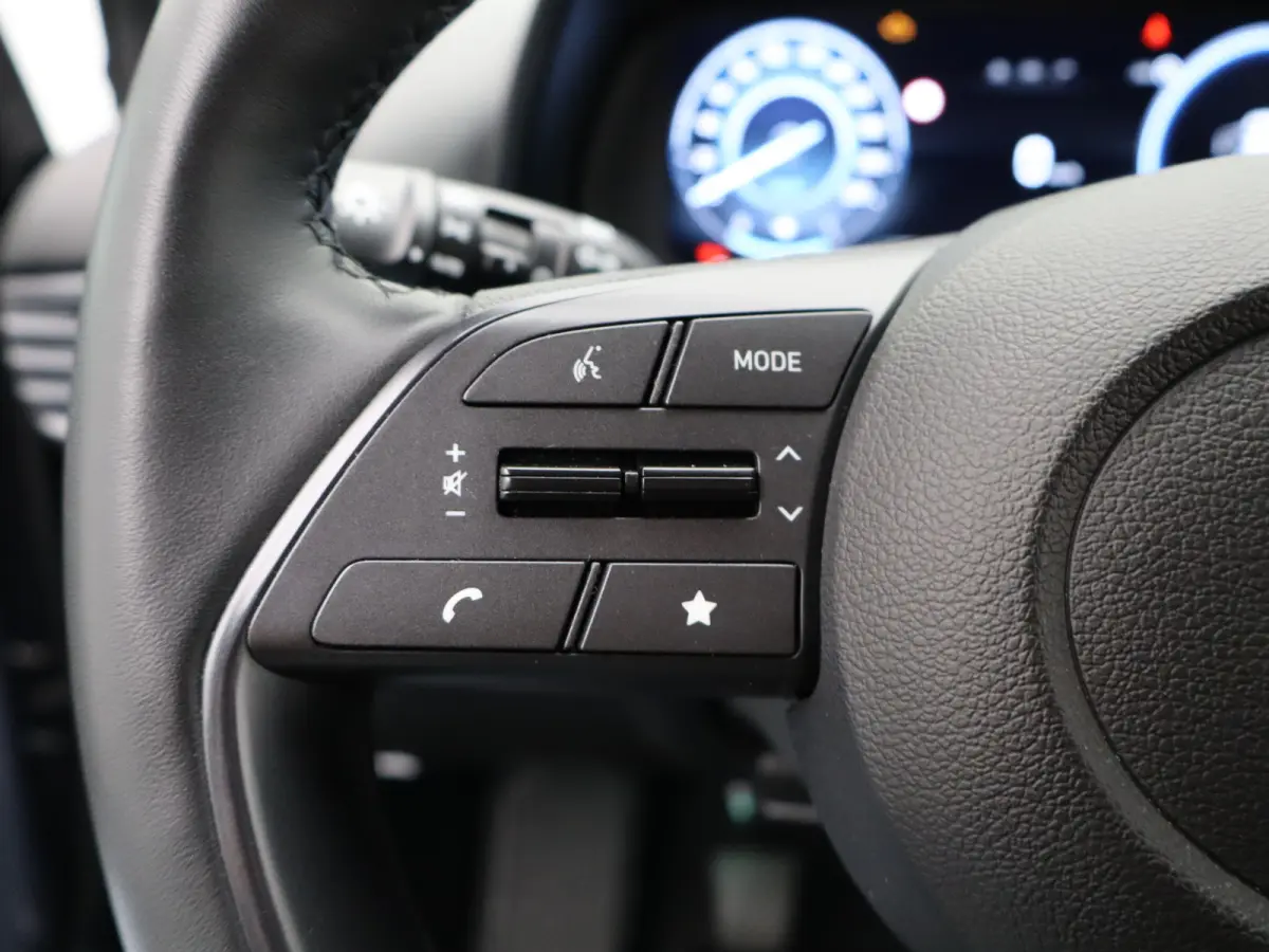 1.0 T-GDI 100pk Premium | Camera | Carplay | Premium audio | Cruise controle | Navigatie | 17'' velgen | Dodehoek detectie | Parkeersensoren