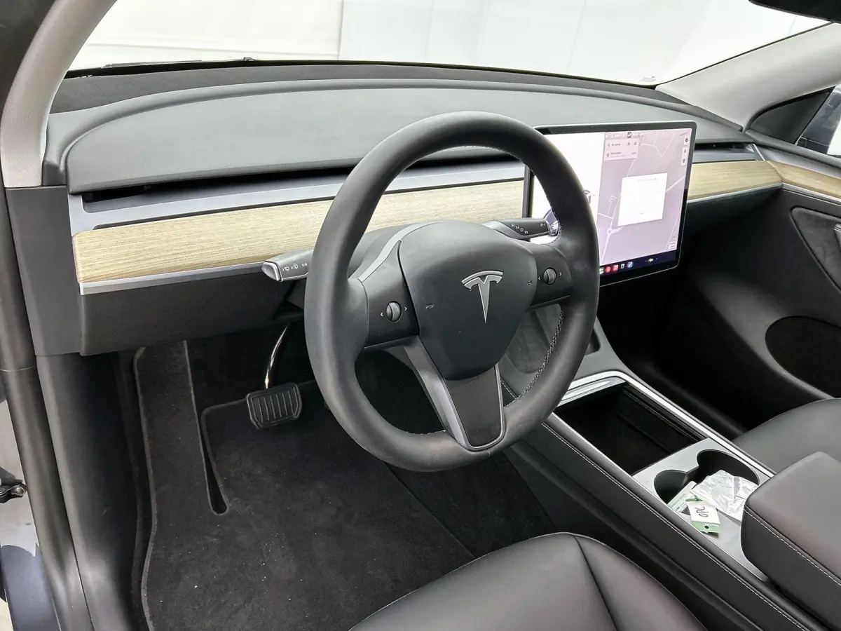 RWD 58 kWh | WORDT VERWACHT | ACHTERUITRIJCAMERA | PANORAMADAK | STOELVERWARMING | KEYLESS | NAVIGATIE | CLIMATE CONTROL | ELEKTRISCH BEDIENBARE VOORSTOEL MET GEHEUGEN |