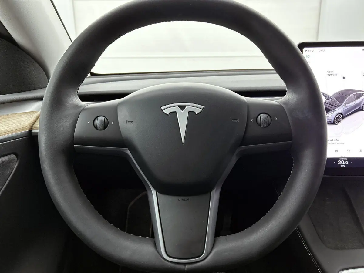 RWD 58 kWh | WORDT VERWACHT | ACHTERUITRIJCAMERA | PANORAMADAK | STOELVERWARMING | KEYLESS | NAVIGATIE | CLIMATE CONTROL | ELEKTRISCH BEDIENBARE VOORSTOEL MET GEHEUGEN |