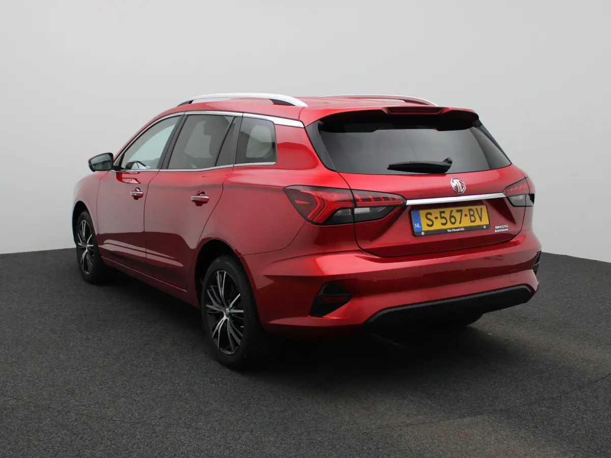 MG5 Electric Standard Range Luxury 50 kWh | 87,1% SOH | ACHTERUITRIJCAMERA | STOELVERWARMING | APPLE CARPLAY | ANDROID AUTO | CRUISECONTROL | LEDEREN BEKLEDING |