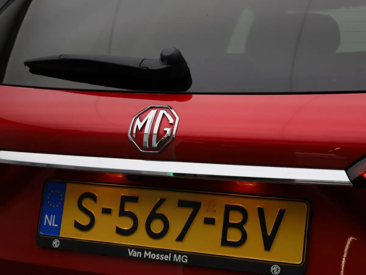 MG5 Electric Standard Range Luxury 50 kWh | 87,1% SOH | ACHTERUITRIJCAMERA | STOELVERWARMING | APPLE CARPLAY | ANDROID AUTO | CRUISECONTROL | LEDEREN BEKLEDING |