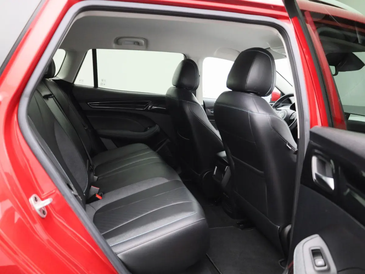 MG5 Electric Standard Range Luxury 50 kWh | 87,1% SOH | ACHTERUITRIJCAMERA | STOELVERWARMING | APPLE CARPLAY | ANDROID AUTO | CRUISECONTROL | LEDEREN BEKLEDING |