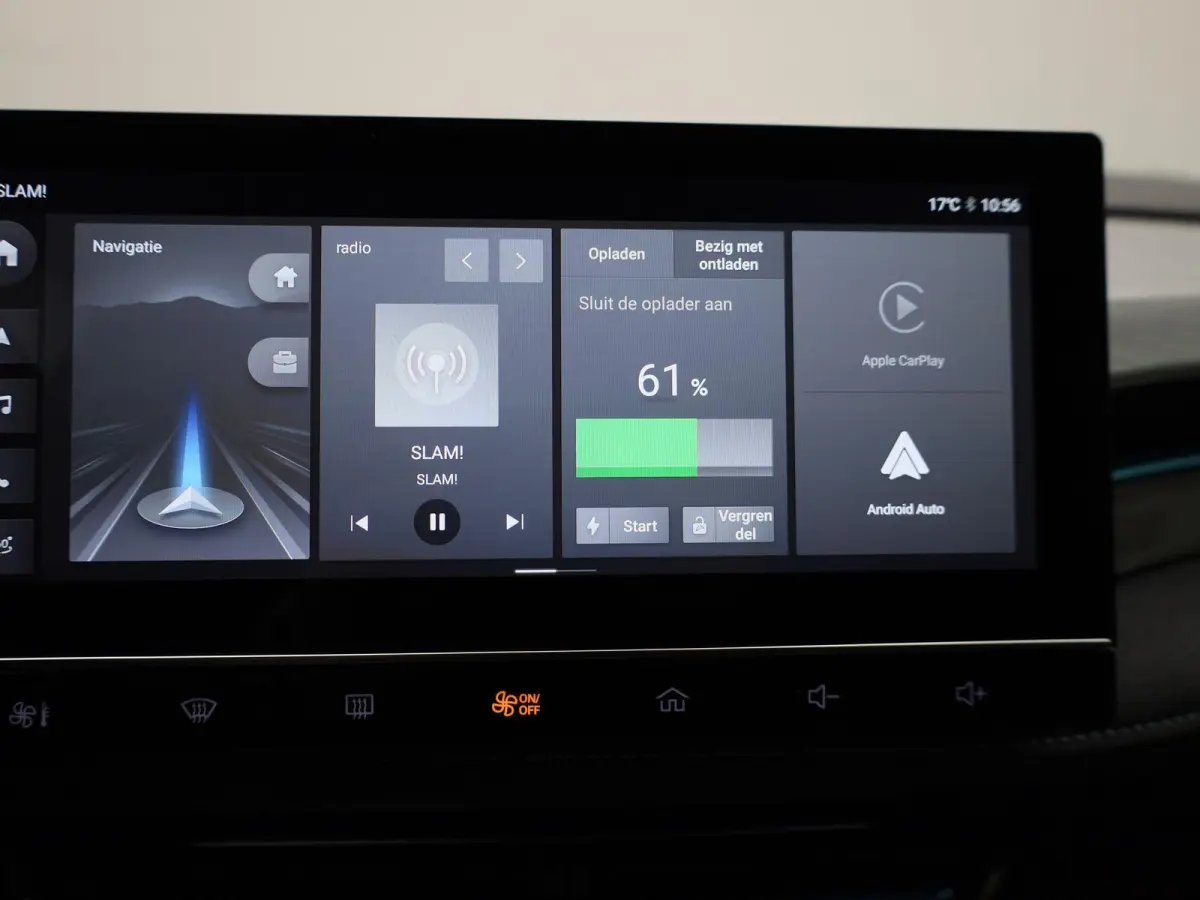 MG5 Electric Standard Range Luxury 50 kWh | 87,1% SOH | ACHTERUITRIJCAMERA | STOELVERWARMING | APPLE CARPLAY | ANDROID AUTO | CRUISECONTROL | LEDEREN BEKLEDING |