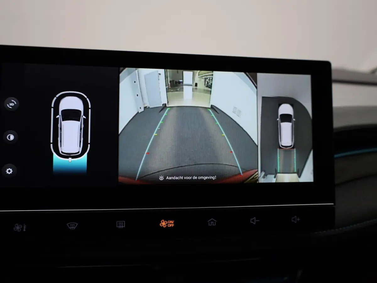MG5 Electric Standard Range Luxury 50 kWh | 87,1% SOH | ACHTERUITRIJCAMERA | STOELVERWARMING | APPLE CARPLAY | ANDROID AUTO | CRUISECONTROL | LEDEREN BEKLEDING |