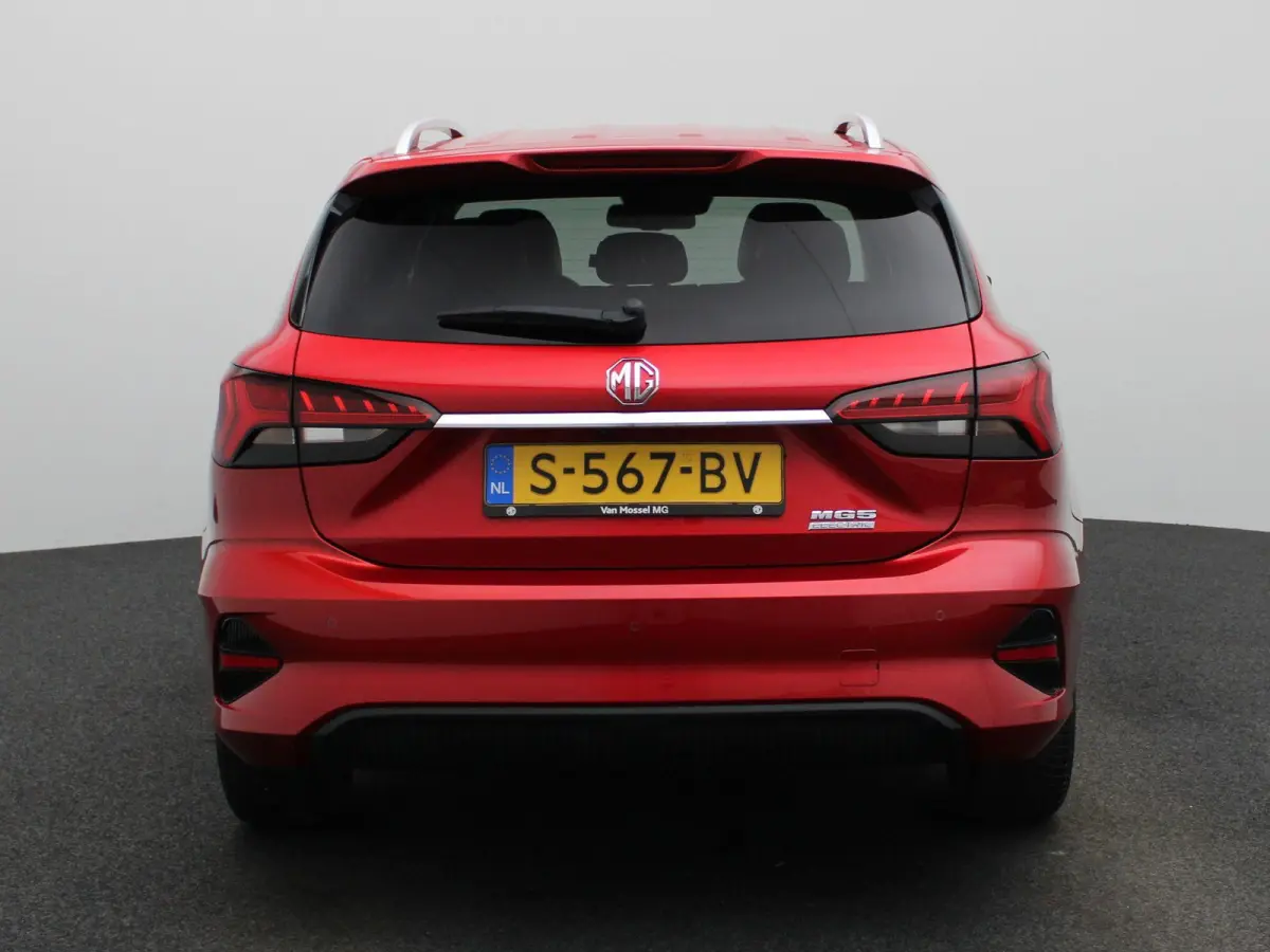 MG5 Electric Standard Range Luxury 50 kWh | 87,1% SOH | ACHTERUITRIJCAMERA | STOELVERWARMING | APPLE CARPLAY | ANDROID AUTO | CRUISECONTROL | LEDEREN BEKLEDING |