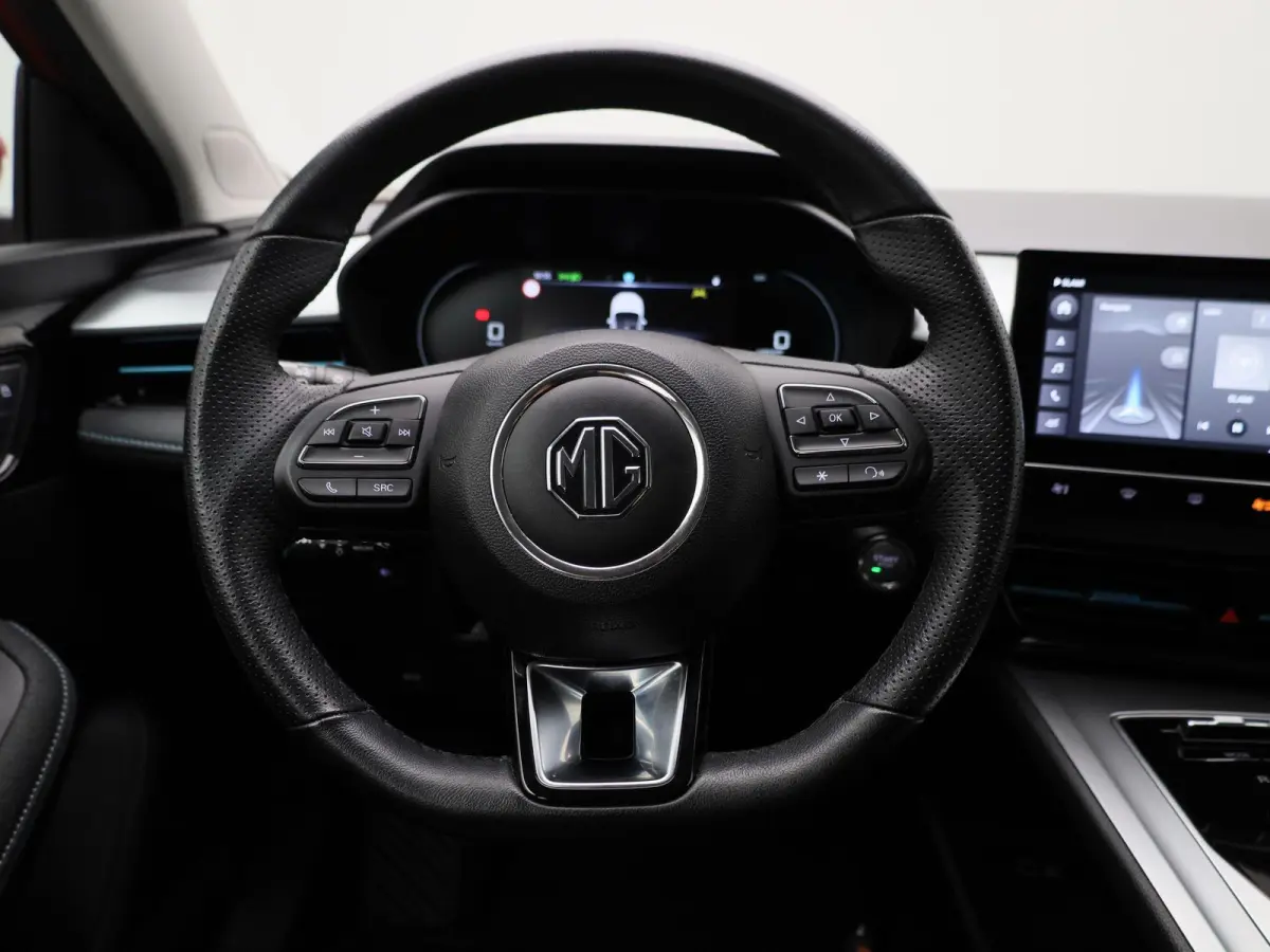MG5 Electric Standard Range Luxury 50 kWh | 87,1% SOH | ACHTERUITRIJCAMERA | STOELVERWARMING | APPLE CARPLAY | ANDROID AUTO | CRUISECONTROL | LEDEREN BEKLEDING |